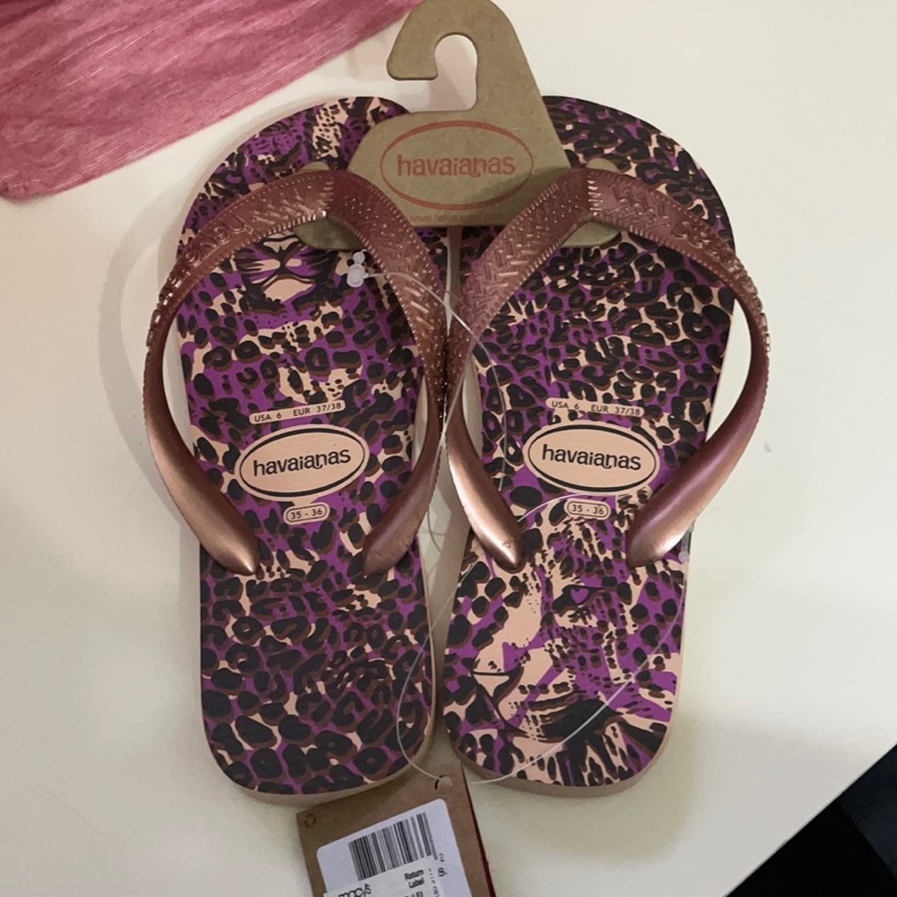 Havaianas Flip Flops - Size 6